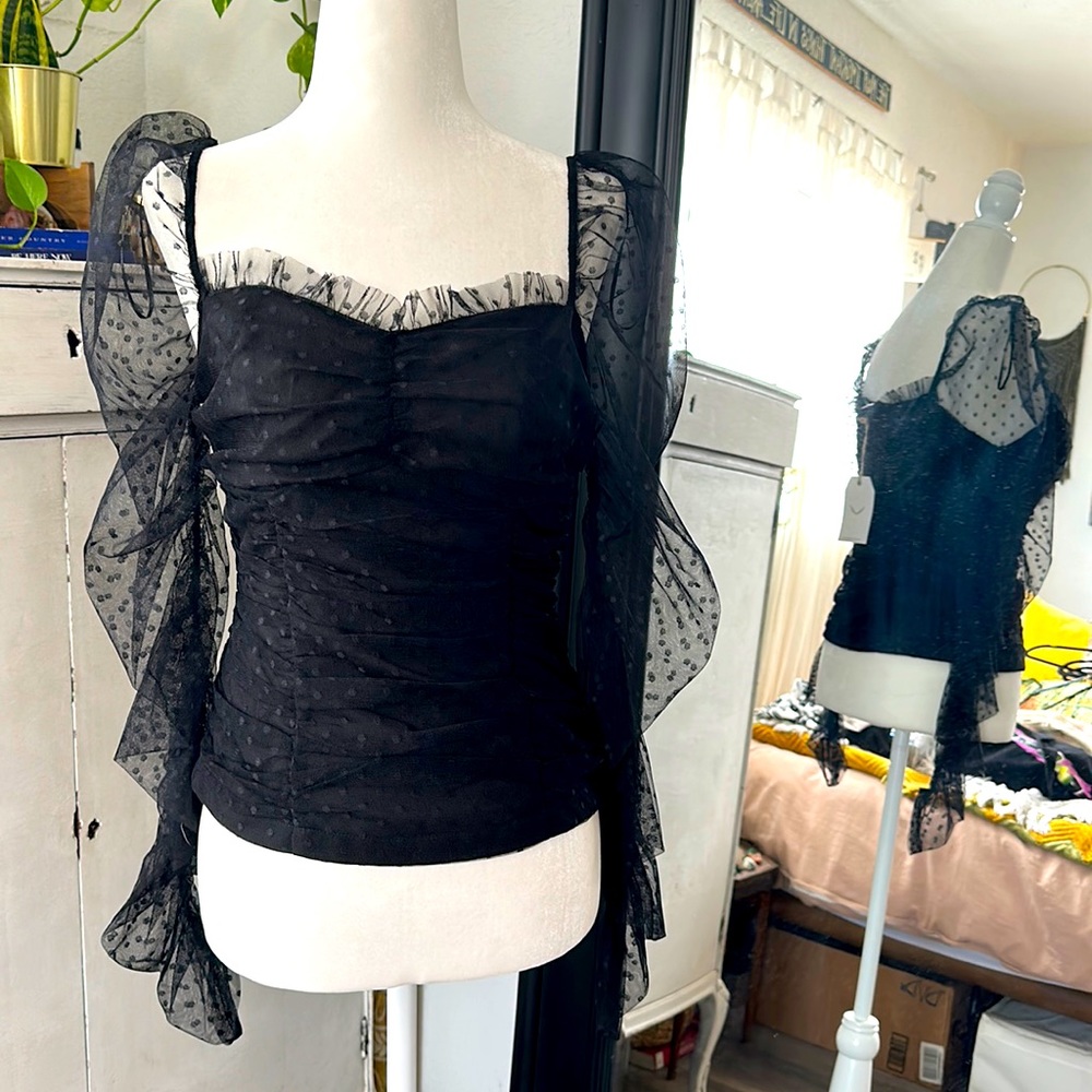 NWT Black polkadot ruffled sleeve blouse